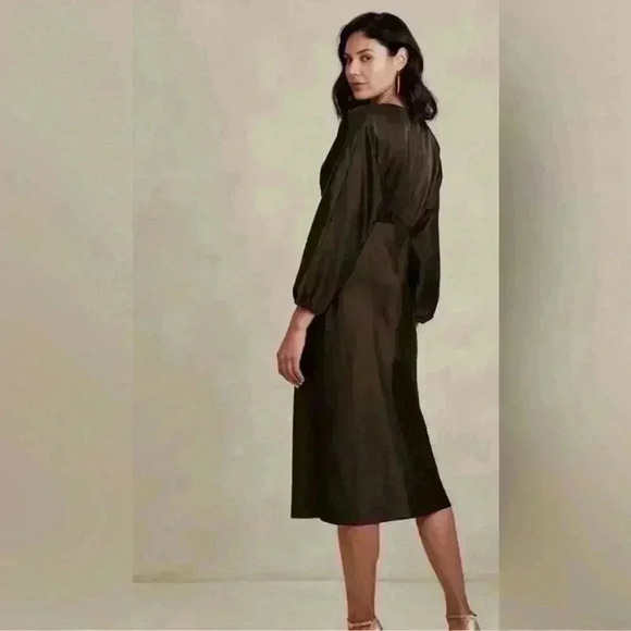 Banana Republic BLOUSSANT-SLEEVE MIDI DRESS - Picture 2 of 3